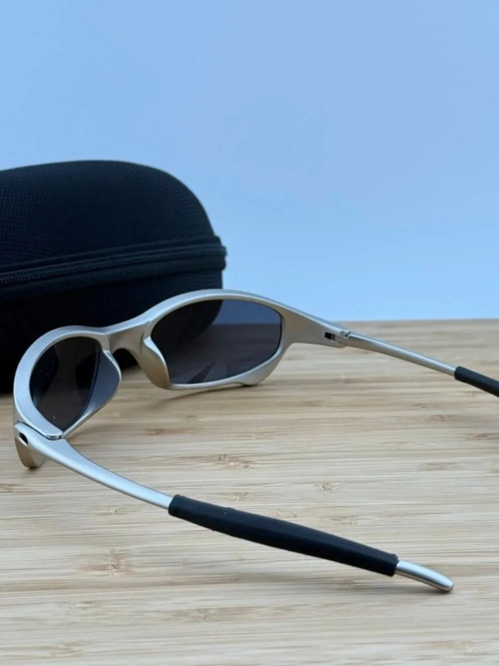 Cyber Y2K X Metal Frame Vintage Style Sunglasses - Slim, Silver/Black